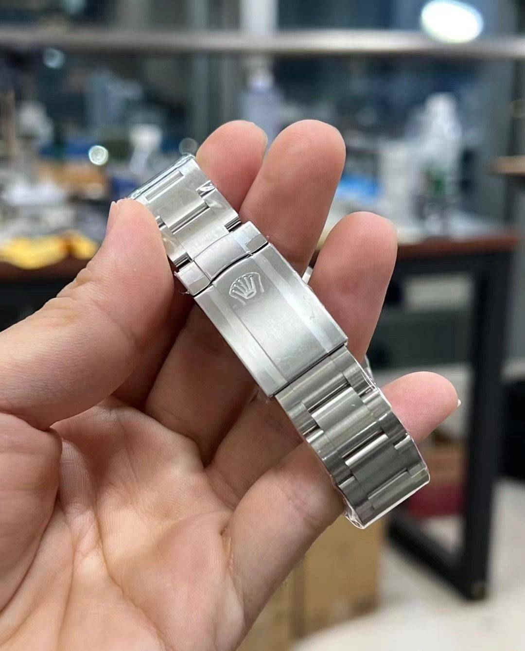 Clean Factory 124300 Red Dial – 41mm OP Replica - Image 8