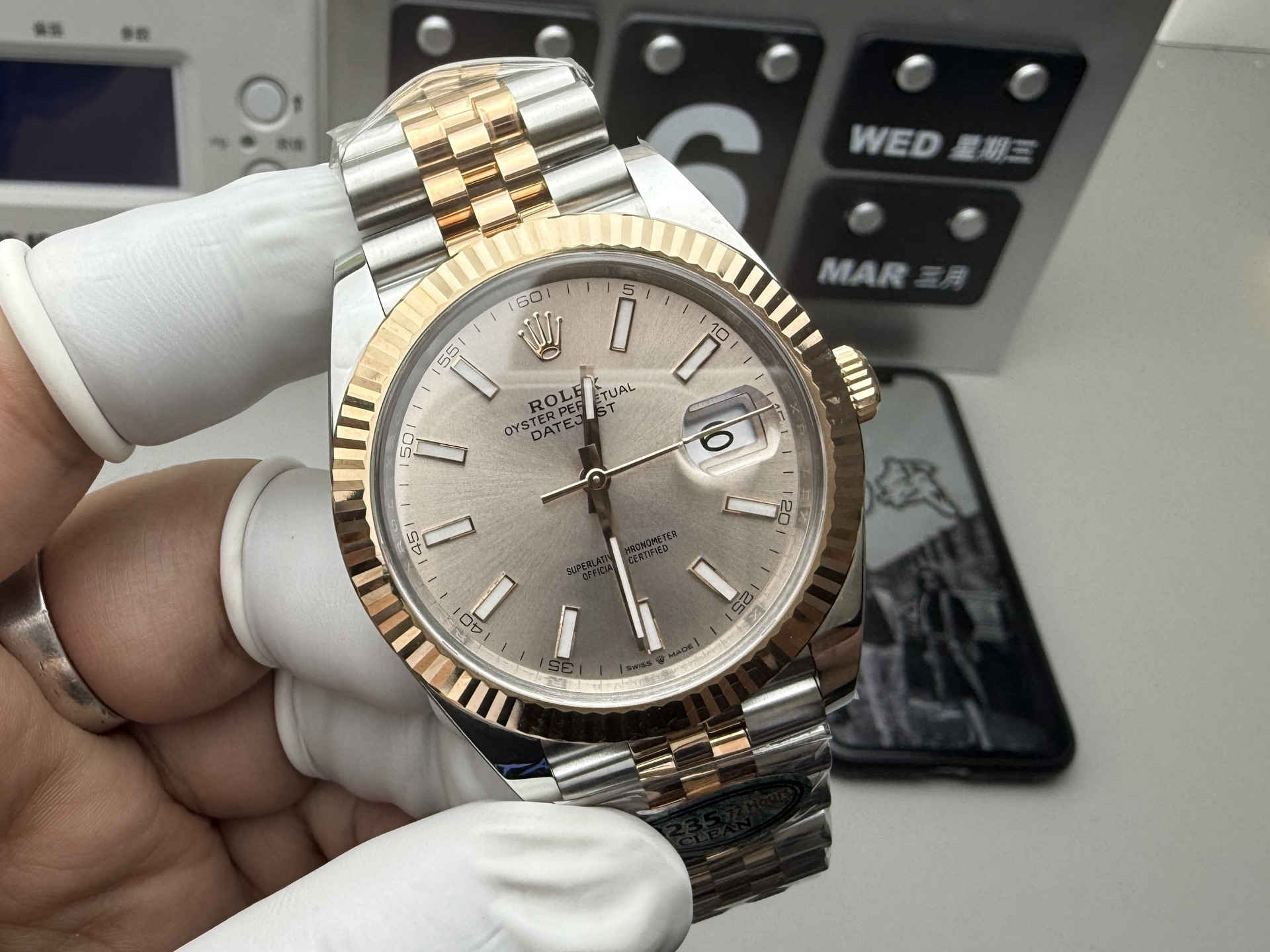 Clean Factory Datejust 126331 – Rose Gold & Steel 41mm Pink Dial Replica Watch - Image 4
