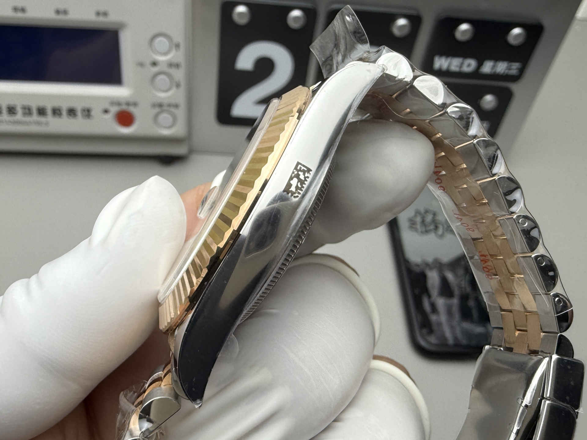 Clean Factory Datejust 126331 – Rose Gold & Steel 41mm Pink Dial Replica Watch - Image 9