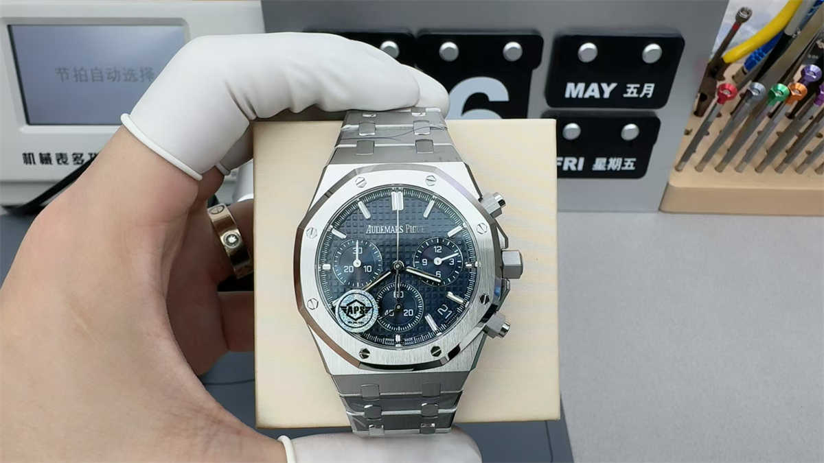 Audemars Piguet 26240ST Silver Dial Replica – APS Royal Oak 41mm Chronograph
