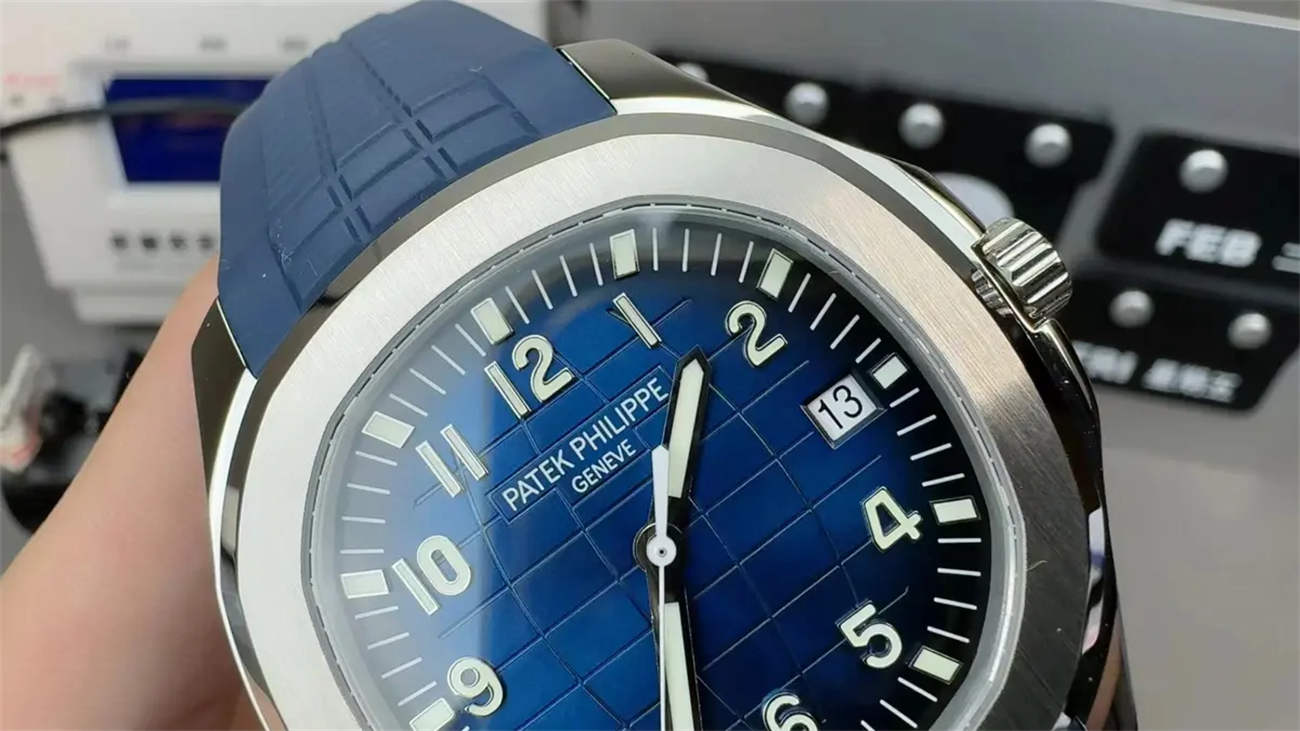 Patek Philippe Aquanaut 5168G Replica – Blue Dial, White Gold Case, 3K Factory Precision - Image 4