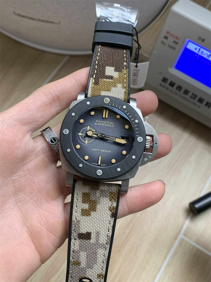 VSF Panerai PAM1669 – 47mm Submersible Navy SEALs Limited Edition Replica - Image 3