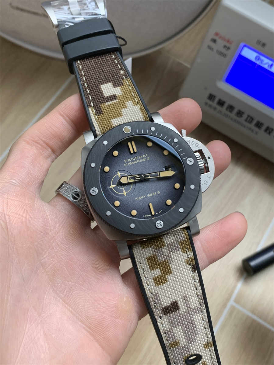 VSF Panerai PAM1669 – 47mm Submersible Navy SEALs Limited Edition Replica - Image 4