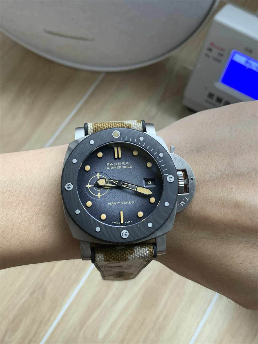 VSF Panerai PAM1669 – 47mm Submersible Navy SEALs Limited Edition Replica - Image 2