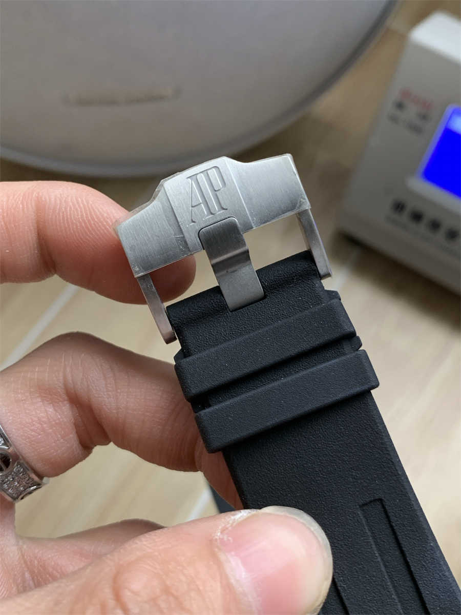 AP 26400IO Replica – APS Factory Royal Oak Offshore Titanium & Ceramic Chronograph - Image 7