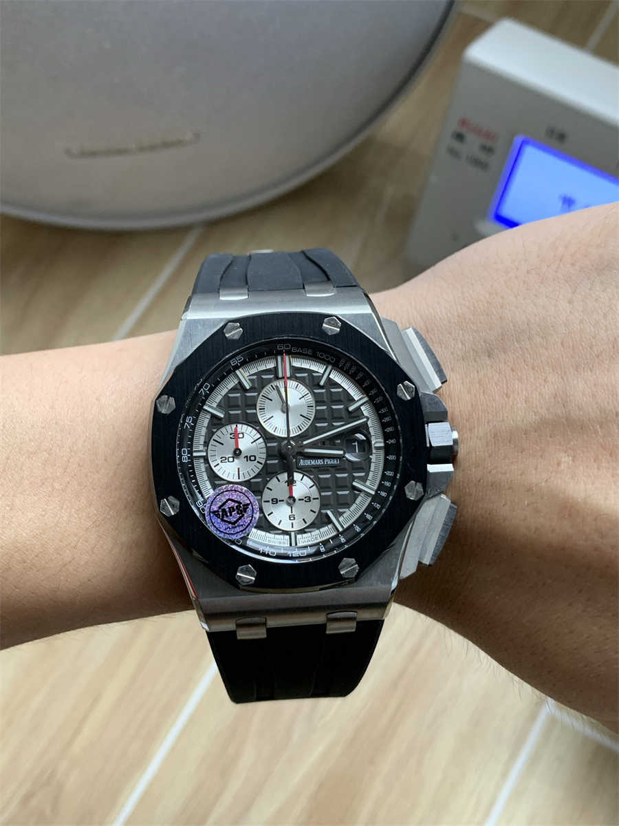 AP 26400IO Replica – APS Factory Royal Oak Offshore Titanium & Ceramic Chronograph - Image 9