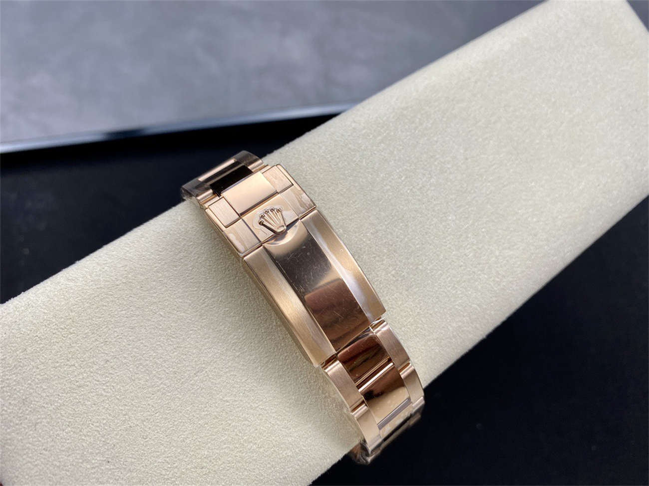 Rolex Daytona Chocolate Dial – Clean Factory Everose Gold 4130 Replica - Image 9