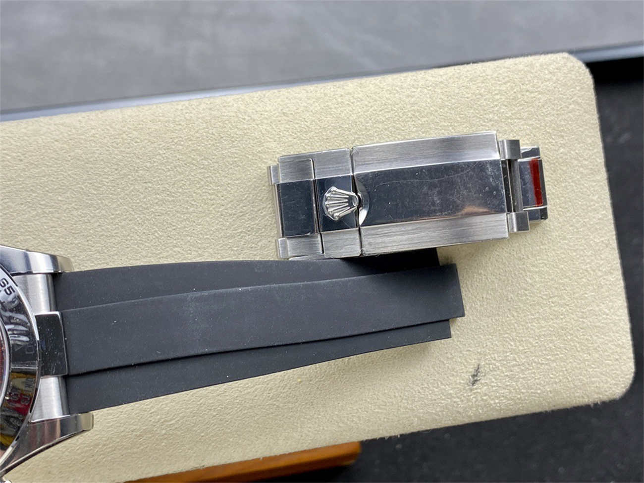 Rolex Daytona 116519 – Clean Factory Edition - Image 8