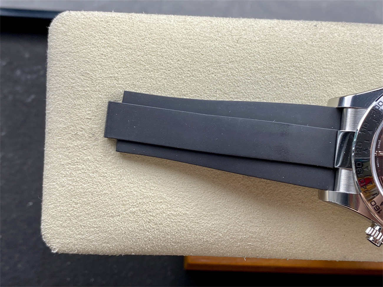 Rolex Daytona 116519 – Clean Factory Edition - Image 9