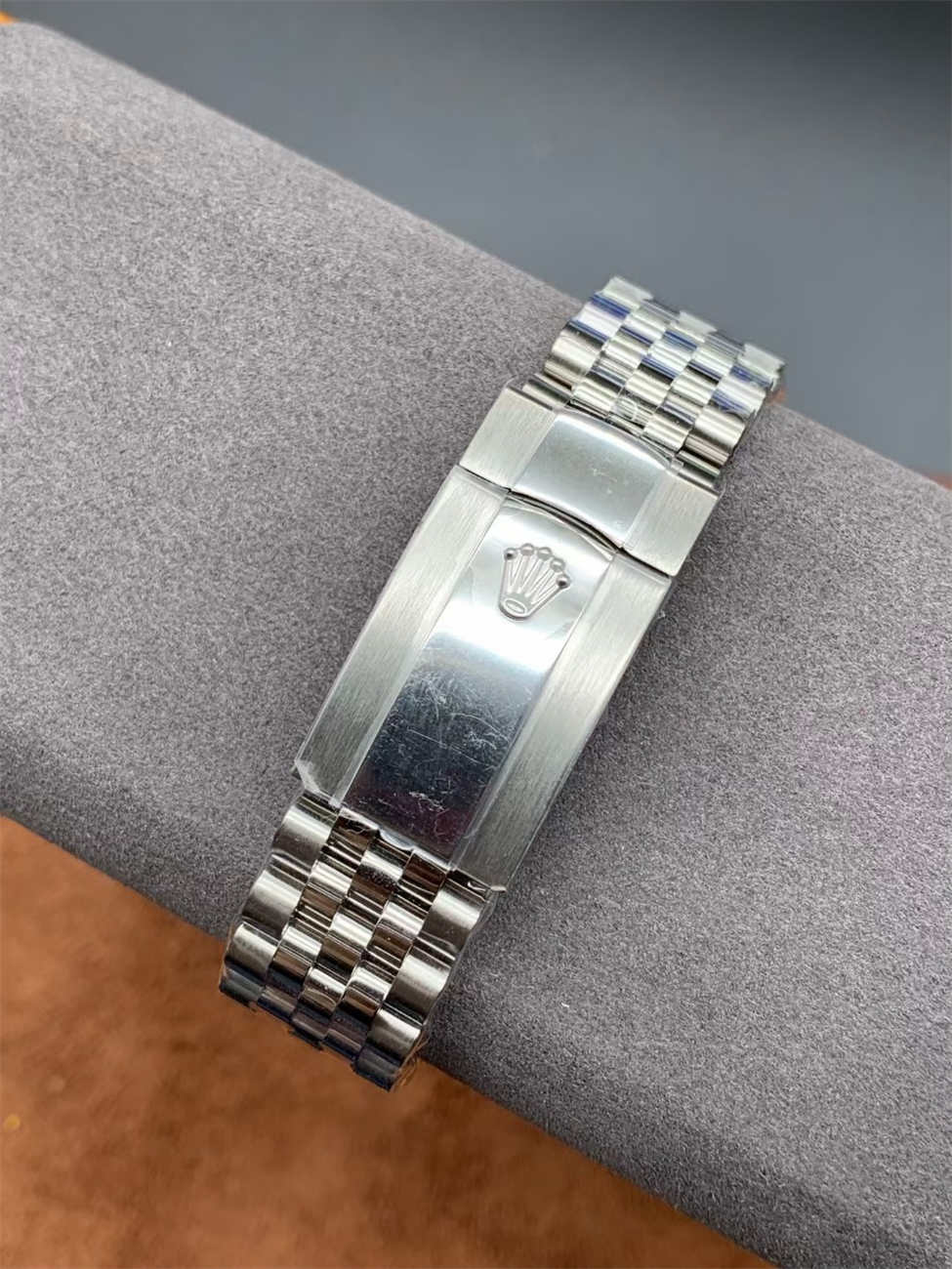 Rolex Datejust 41 White Dial – Clean Factory Jubilee Replica Watch - Image 6