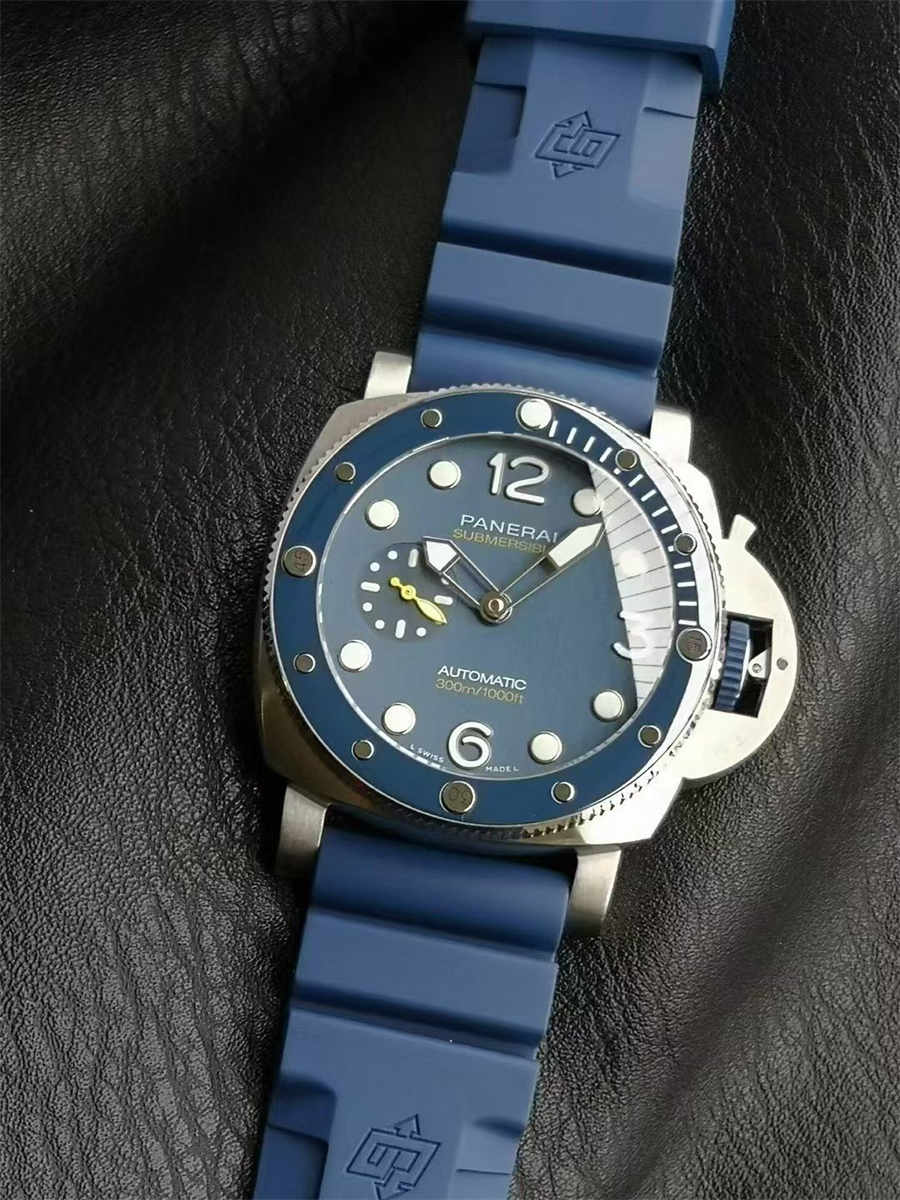 VSF Panerai PAM1676 – 44mm Submersible Mike Horn Limited Edition Replica