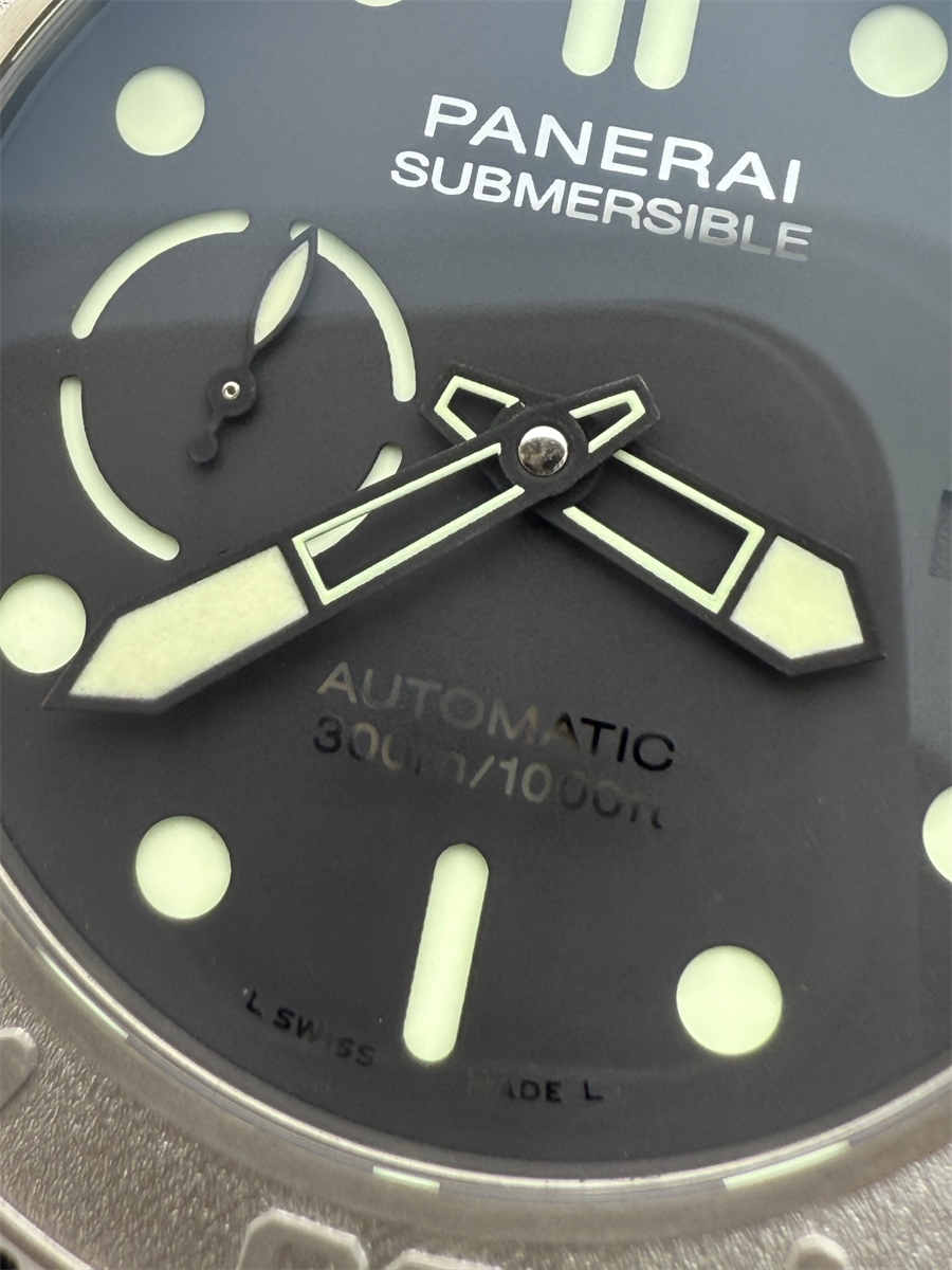 VSF Watches Panerai PAM984 – 47mm Titanium Submersible Super Clone - Image 4