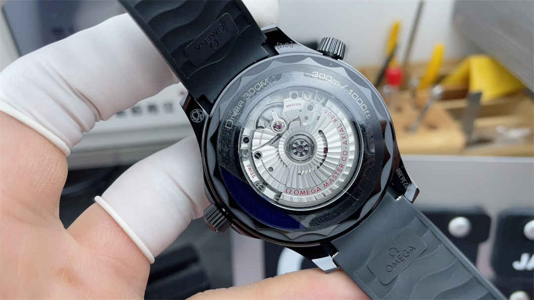 VSF Seamaster 300M Black Ceramic Replica – 43.5mm Full Black Diver Watch - Image 6