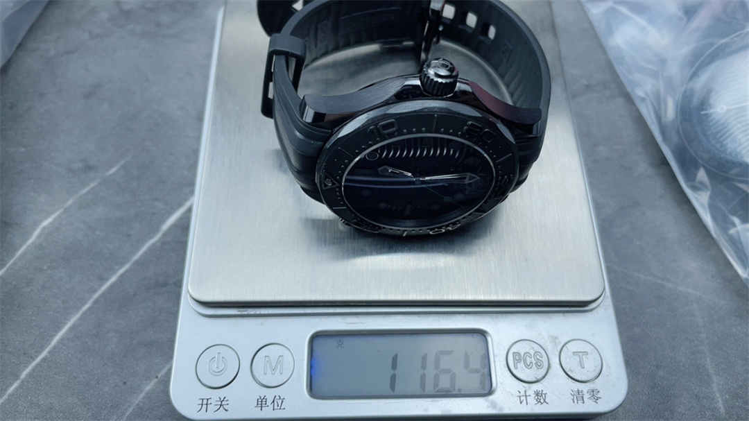 VSF Seamaster 300M Black Ceramic Replica – 43.5mm Full Black Diver Watch - Image 2