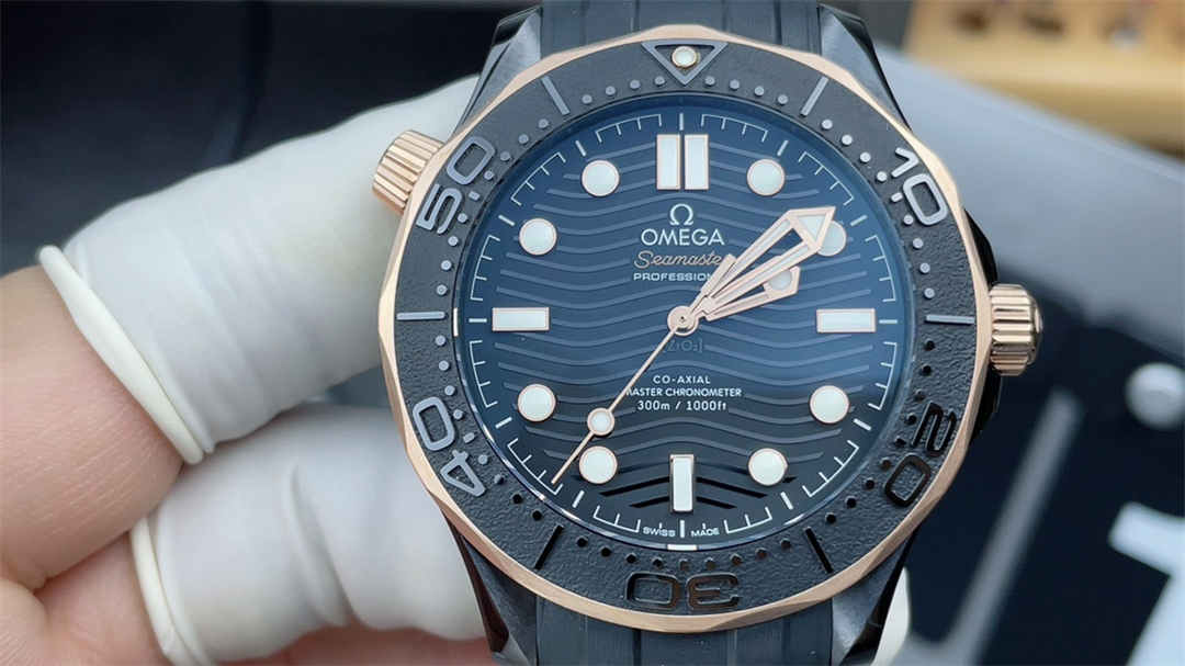 VSF Seamaster 300M Black & Rose Gold Replica – 43.5mm Diver Watch with Black Dial - Image 3