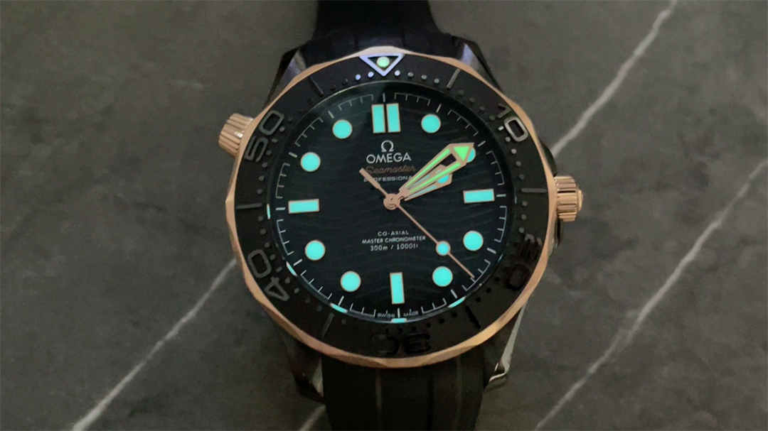 VSF Seamaster 300M Black & Rose Gold Replica – 43.5mm Diver Watch with Black Dial - Image 2