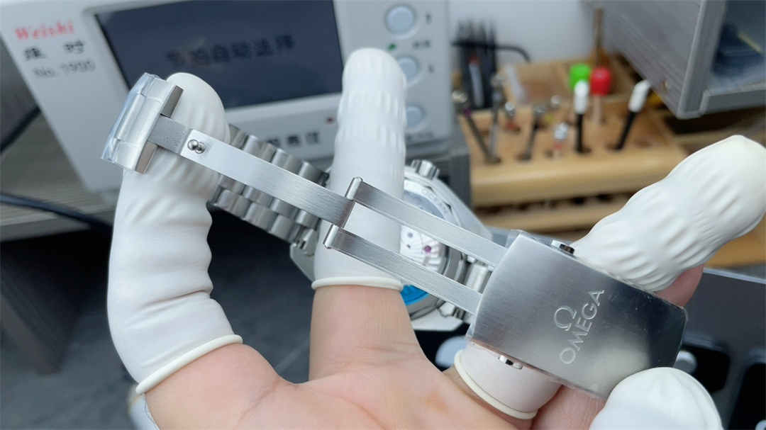 VSF Seamaster 600M Blue Replica – 43.5mm Stainless Steel Diver Watch - Image 8