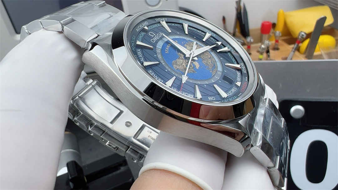 VSF Worldtimer Blue Replica – Stainless Steel Aqua Terra World Time Watch - Image 5