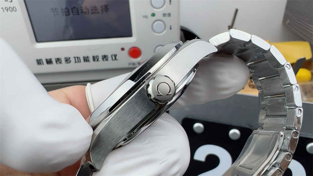 VSF Worldtimer Blue Replica – Stainless Steel Aqua Terra World Time Watch - Image 6