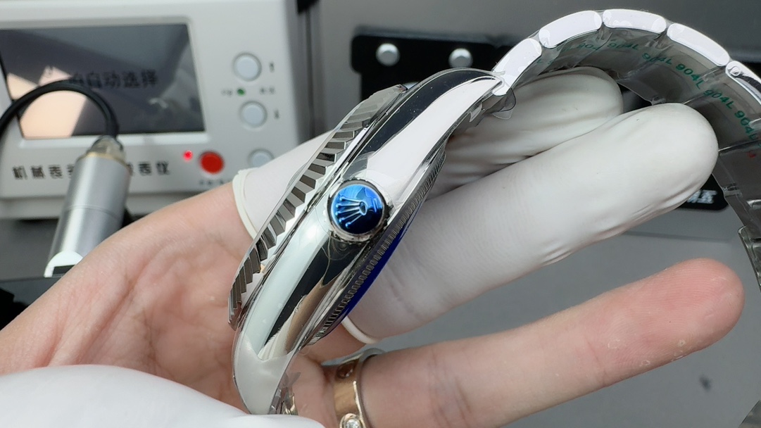 ZF Factory Rolex Sky Dweller Green Dial Replica – Jubilee Bracelet 42mm Luxury GMT Annual Calendar Watch - Image 6