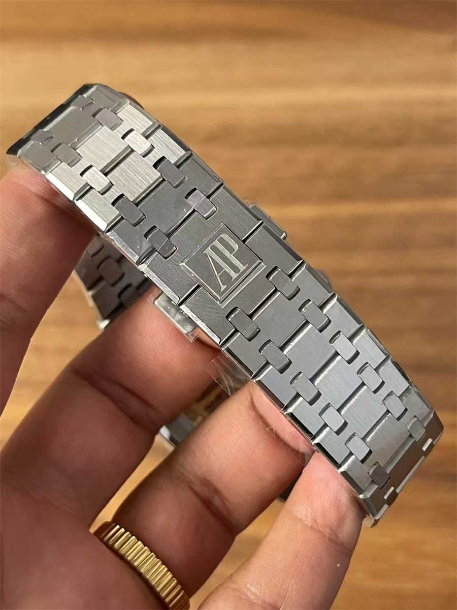 Audemars Piguet 26240 Chronograph Replica – APS Four-Color Royal Oak 41mm Flyback Clone - Image 4