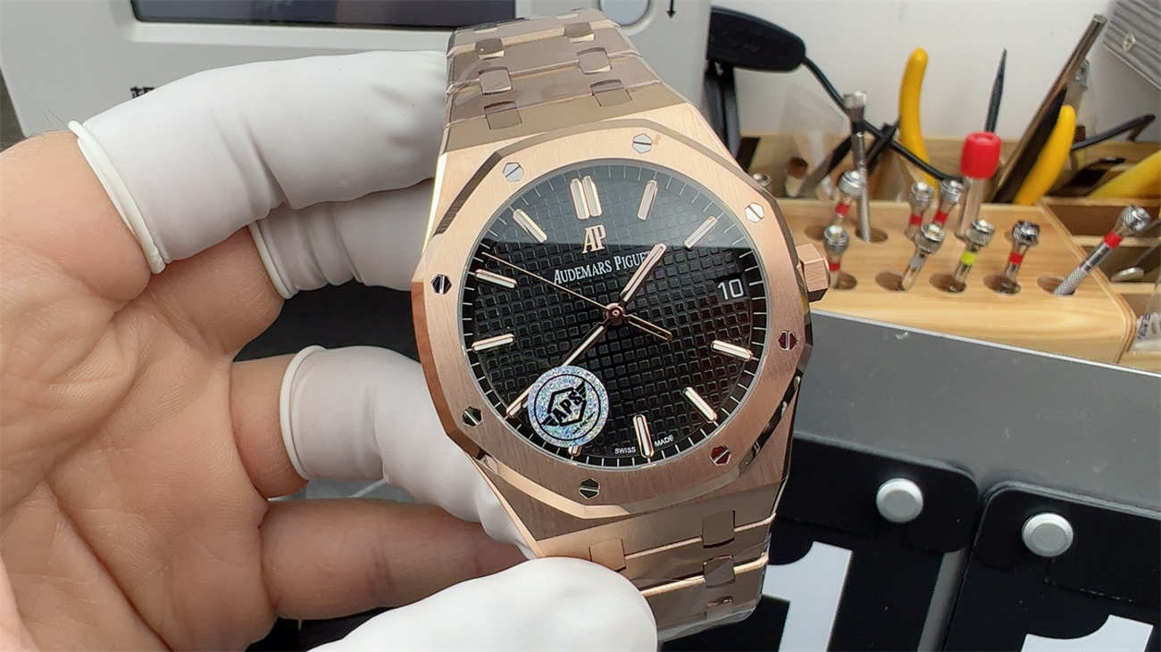Audemars Piguet 15500 – Premium Royal Oak 41mm Rose Gold Automatic Watch