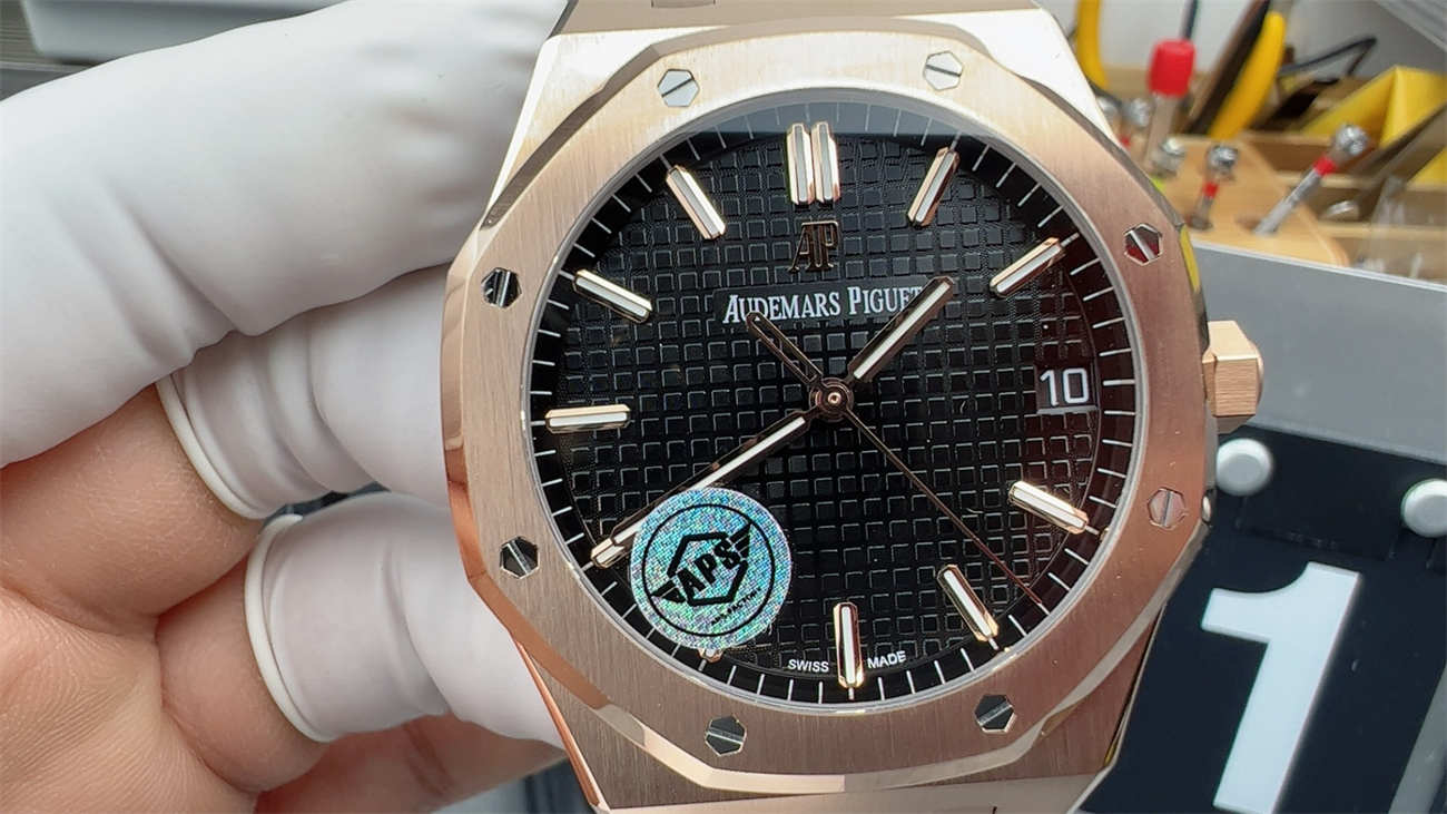 Audemars Piguet 15500 – Premium Royal Oak 41mm Rose Gold Automatic Watch - Image 3