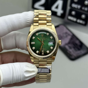 Rolex Day-Date 36 Green Roman Replica (QF Factory) – 158g Tungsten Gold