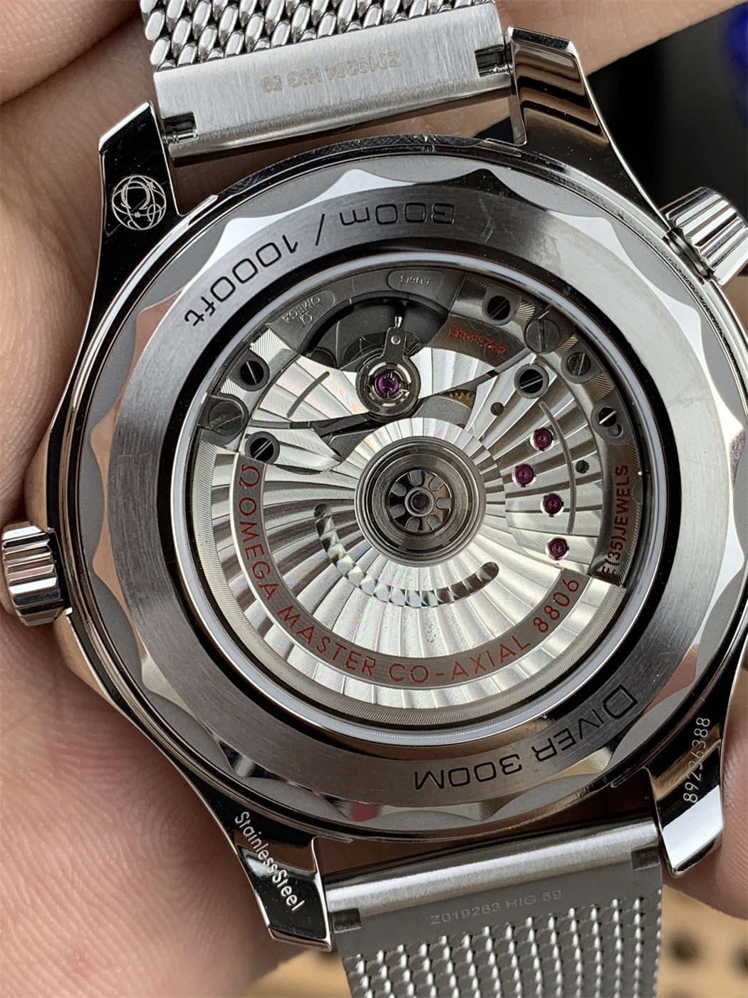 VS Factory Seamaster 300M Replica – Black Dial 42mm Stainless Steel - Image 5