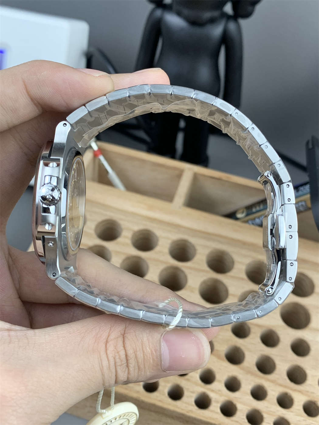 Patek Philippe 5712 Replica – PPF V3 Nautilus Blue Dial - Image 8