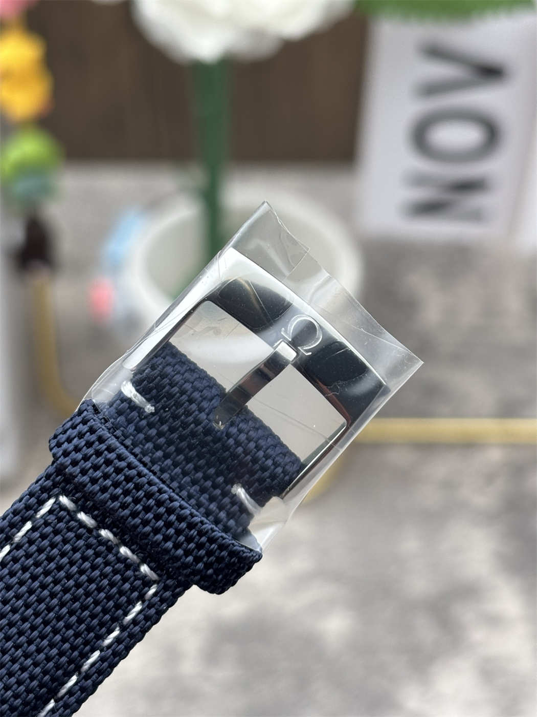 Omega Speedmaster Snoopy Replica 310.32.42.50.02.001 – Silver Snoopy Manual Chronograph 42mm - Image 7