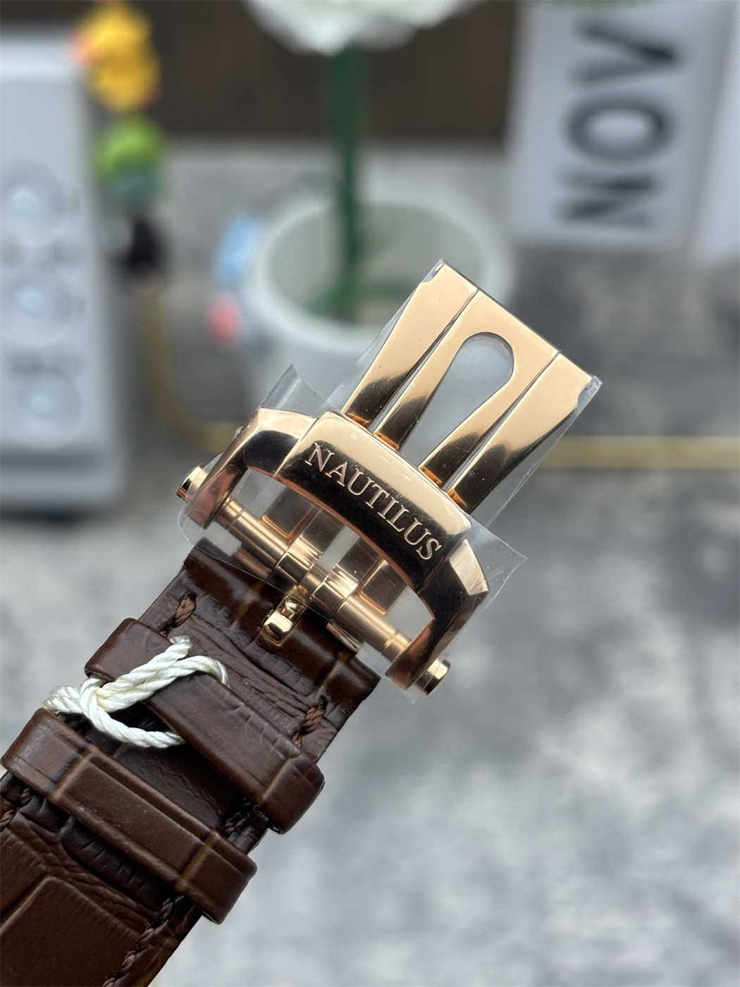 Patek Philippe Nautilus 5712 Replica – 5712GR-001 Rose Gold Moonphase Watch - Image 4