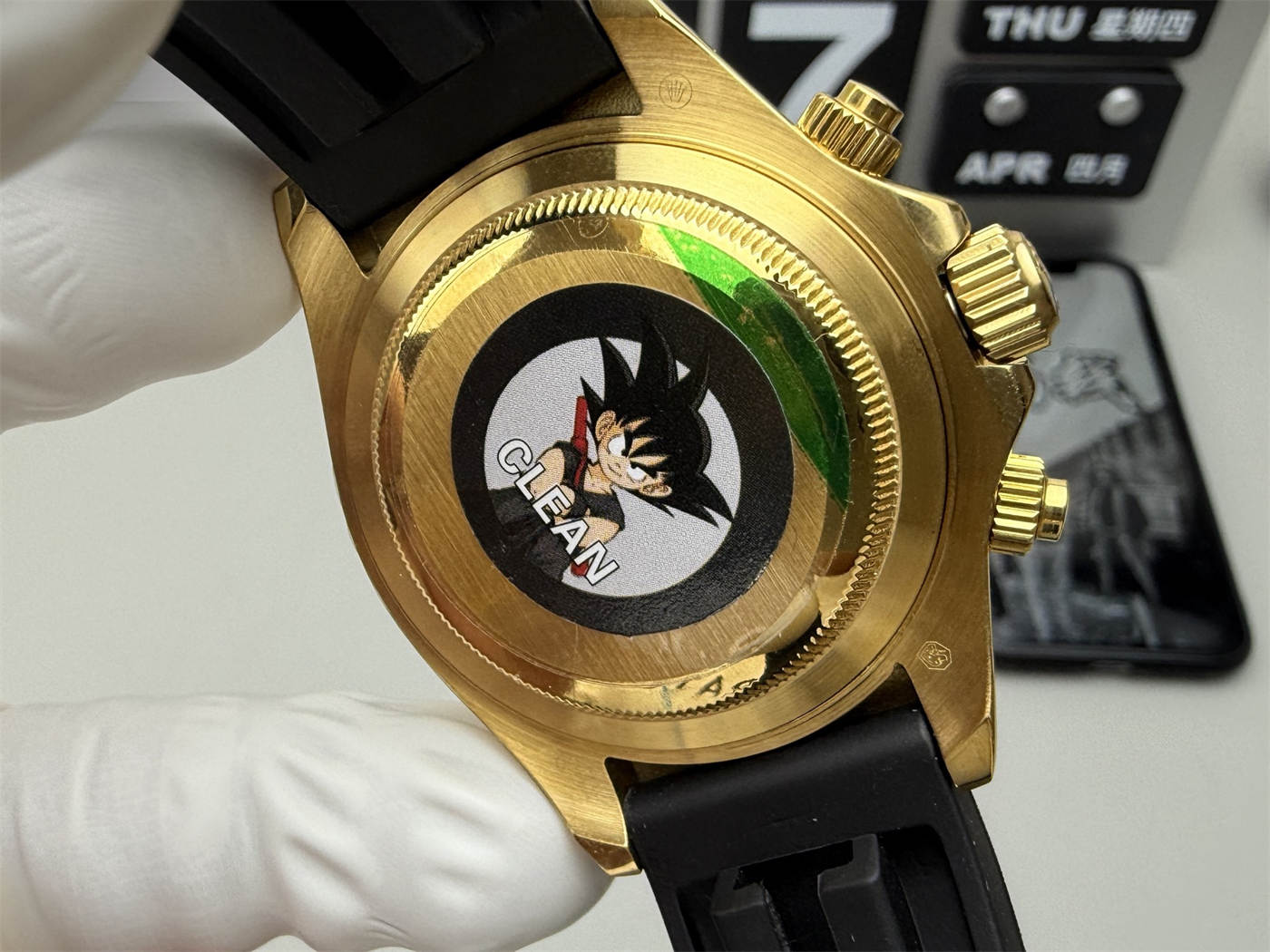 Rolex Daytona 116588 TBR Replica – Custom Diamond Dial Yellow Gold Chronograph - Image 2