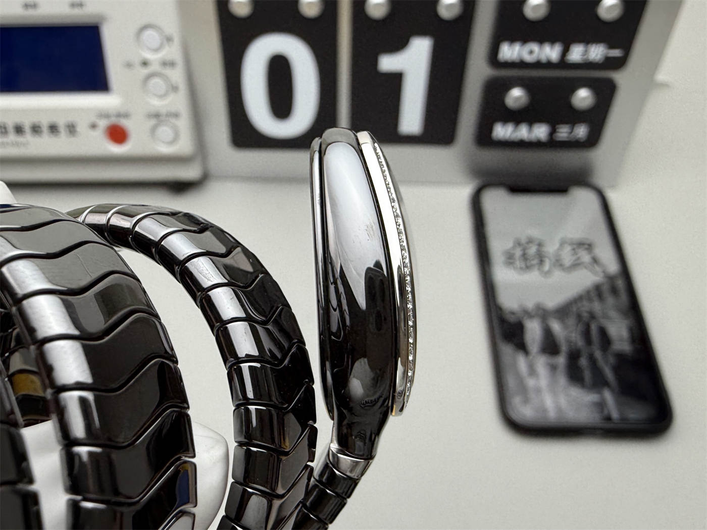 Bvlgari Serpenti 102803 Replica – Black Diamond Ceramic Watch - Image 7