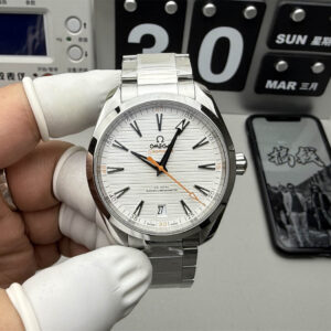 Omega Seamaster 220.10.41.21.02.001 Replica – 41mm Silver Dial Stainless Steel Watch