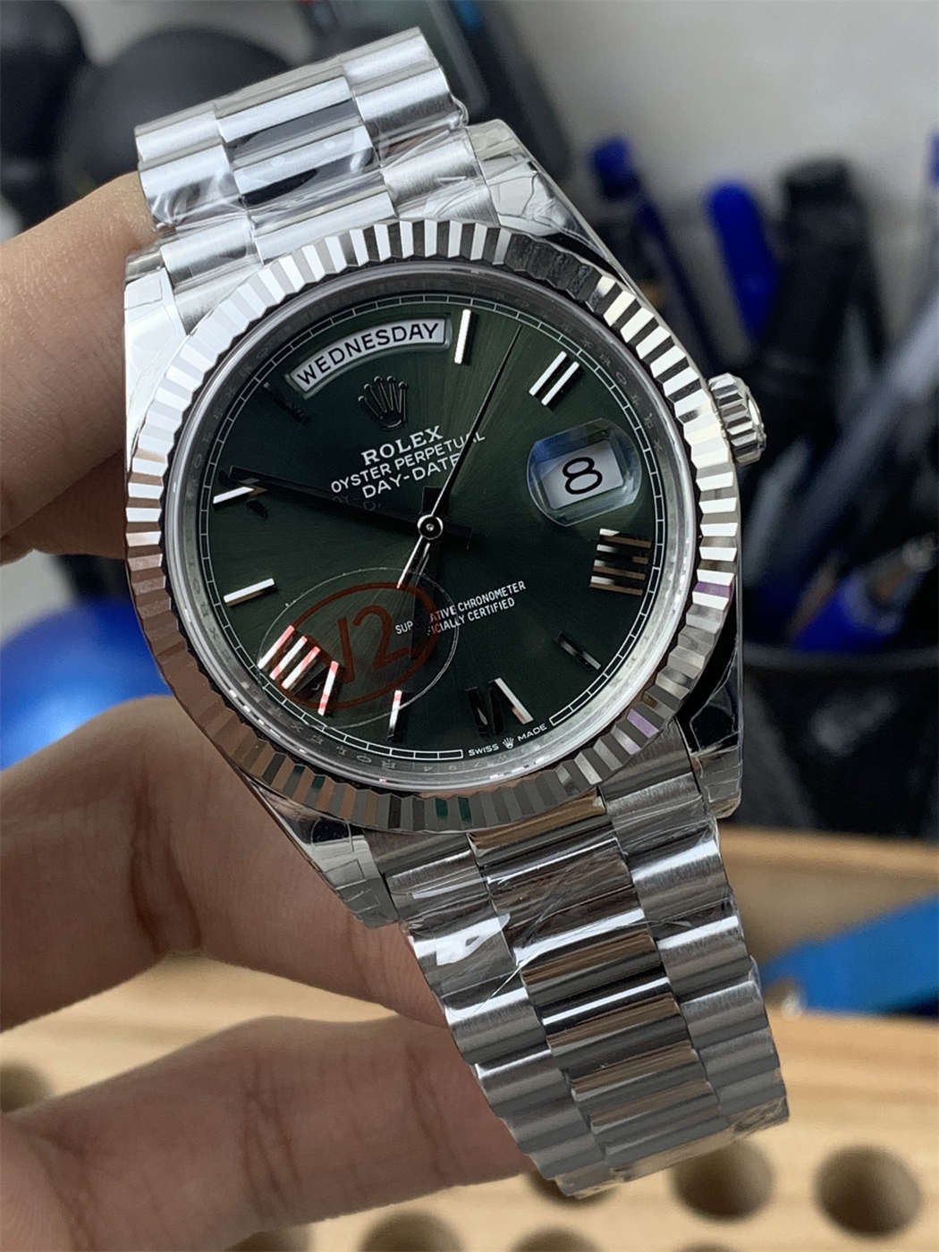 VSF Tungsten Day-Date 40 Olive Green – 228239 White Gold (182g Weighted) - Image 3