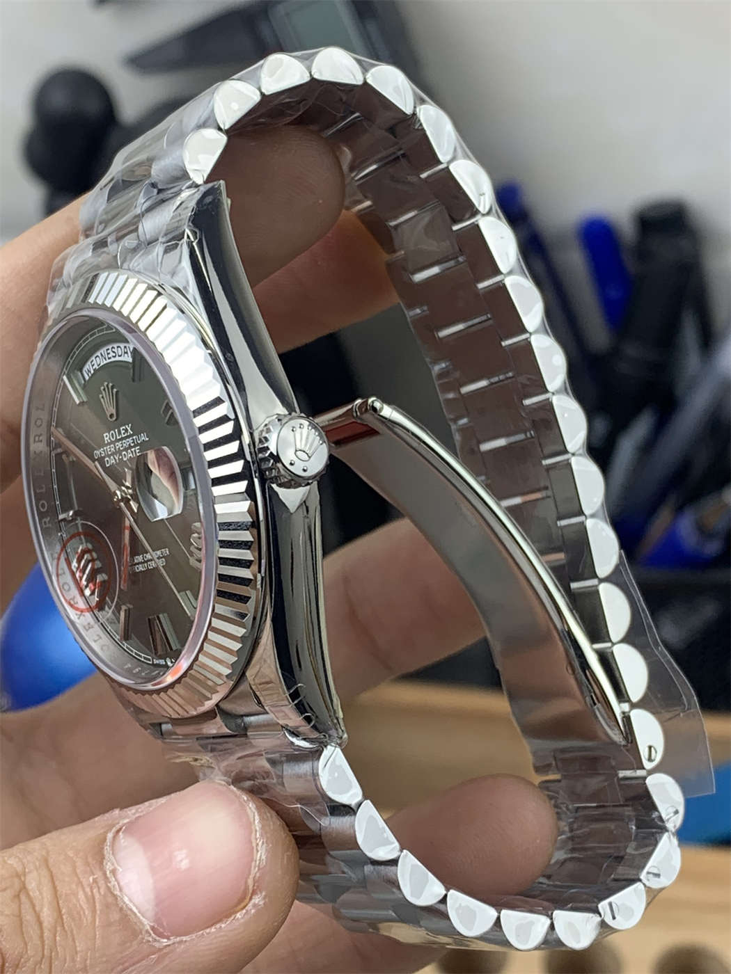 VSF Tungsten Day-Date 40 Olive Green – 228239 White Gold (182g Weighted) - Image 4