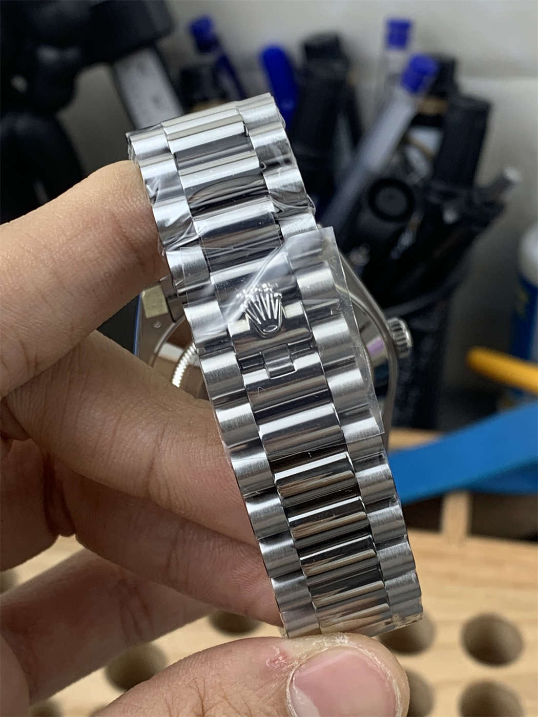 VSF Tungsten Day-Date 40 Olive Green – 228239 White Gold (182g Weighted) - Image 6