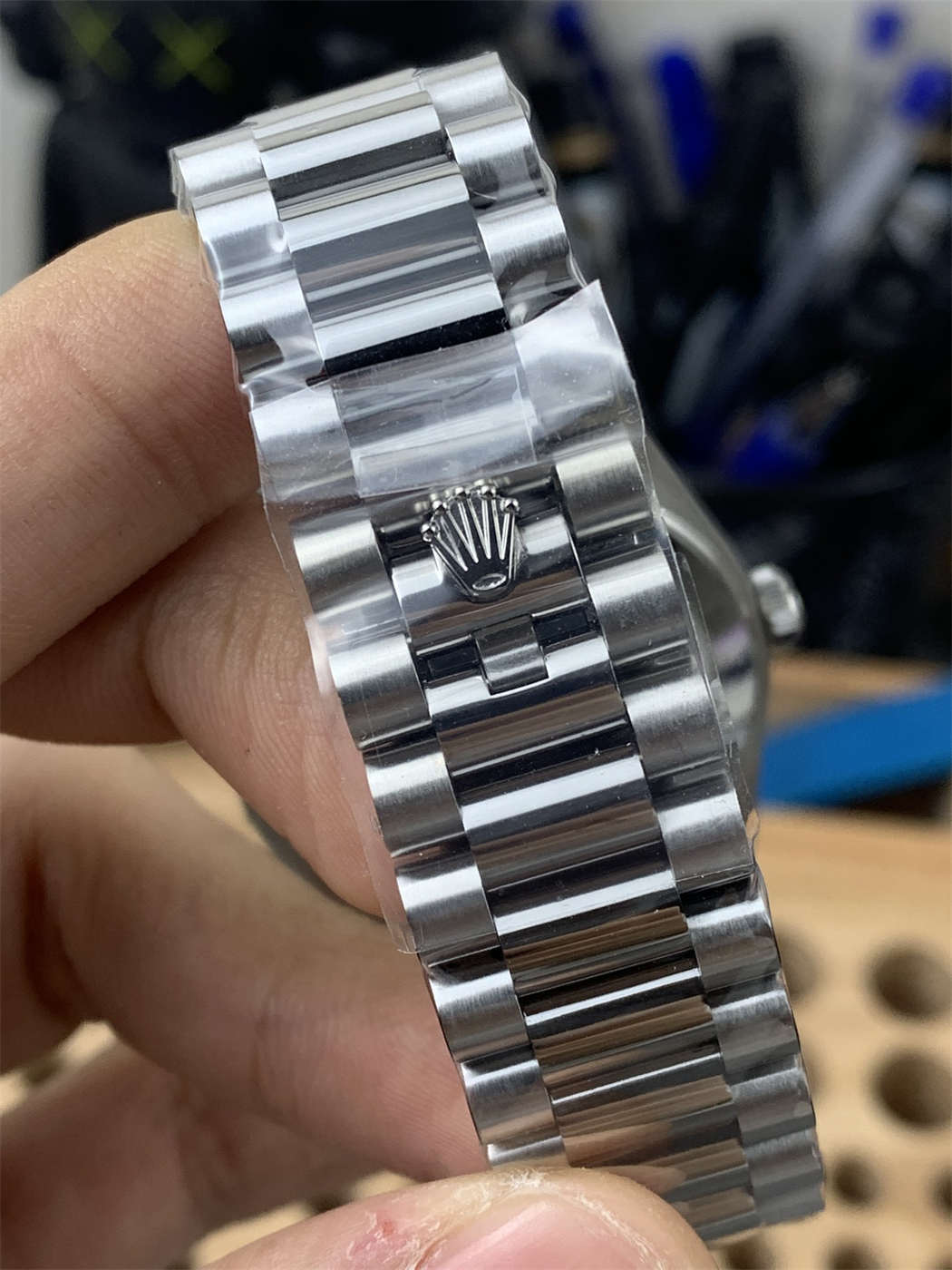 VSF Tungsten Day-Date 40 White Roman – 228239 White Gold (182g Weighted) - Image 5